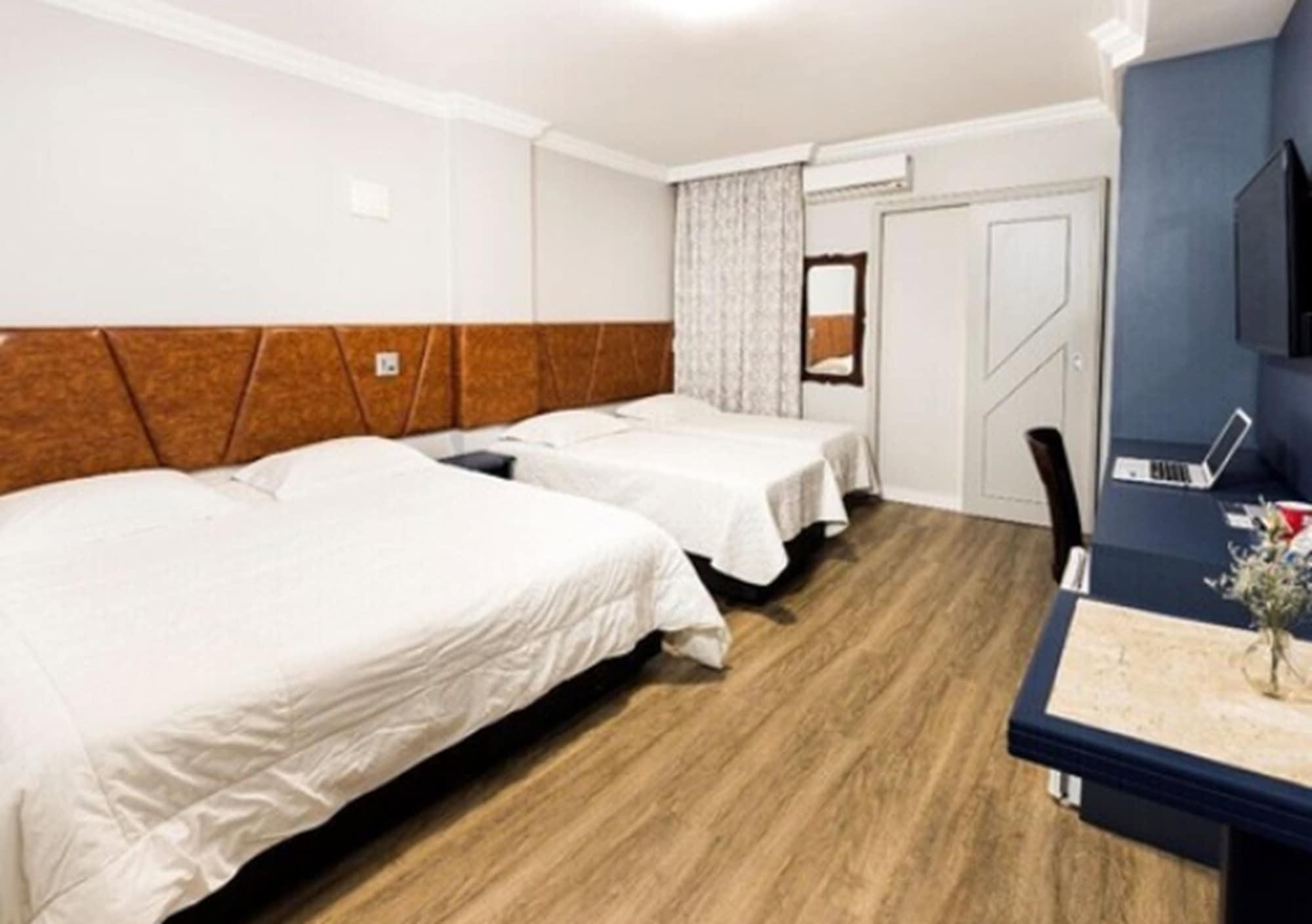 Hm 4* Balneário Camboriú